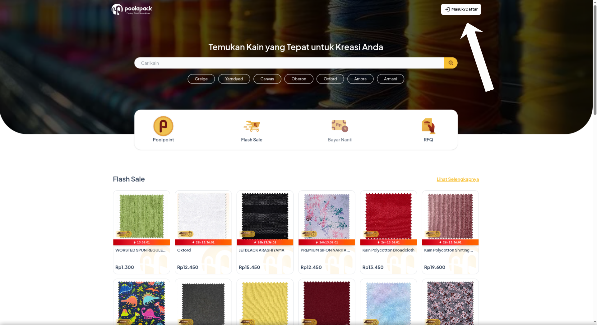 Tampilan beranda website Poolapack — tombol Masuk/Daftar di navbar kanan atas